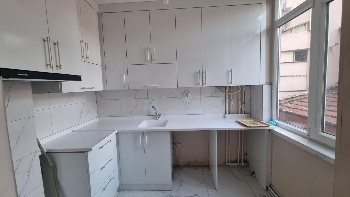 Kiralık MECİDİYEDE 2+1 ARAKAT DAİRE