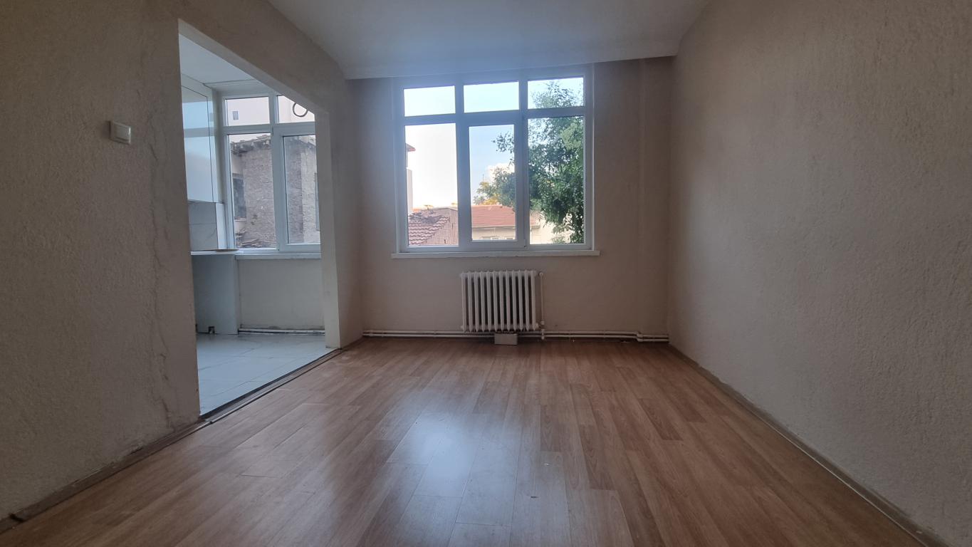 Kiralık MECİDİYEDE 2+1 ARAKAT DAİRE