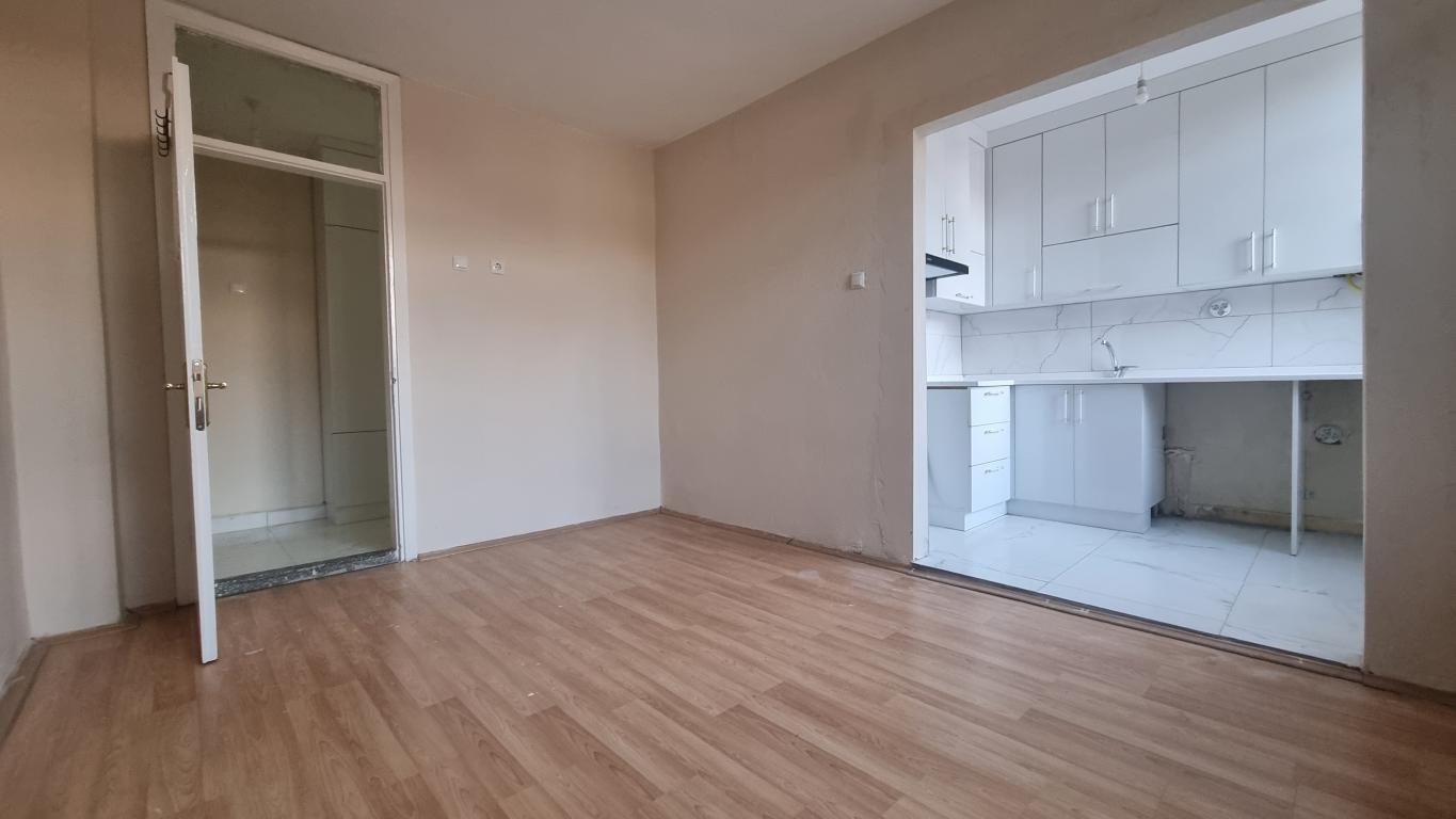 Kiralık MECİDİYEDE 2+1 ARAKAT DAİRE