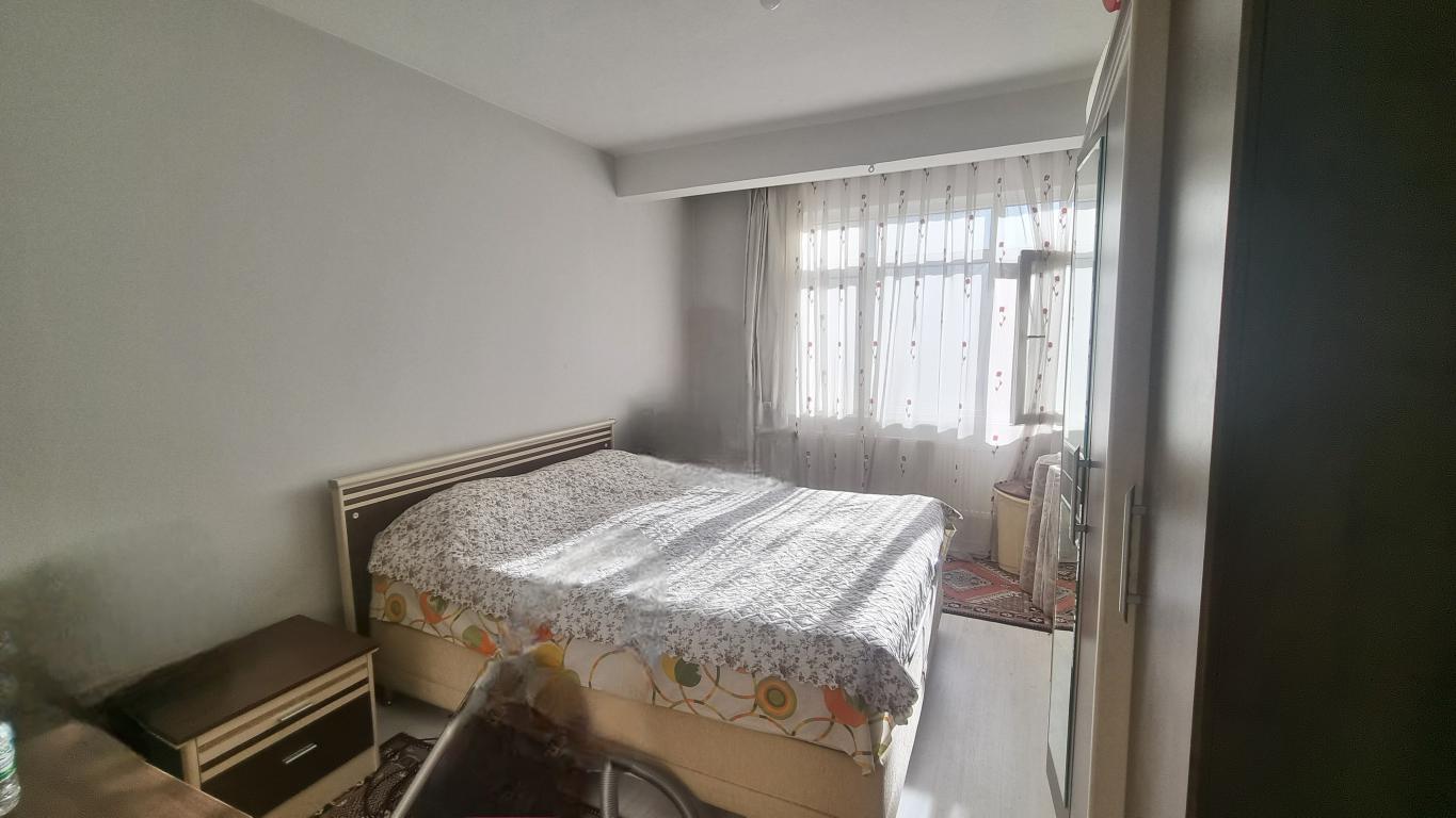 Satılık KURTULUŞ CADDESİ ÜZERİ 3+1 ARAKAT DAİRE