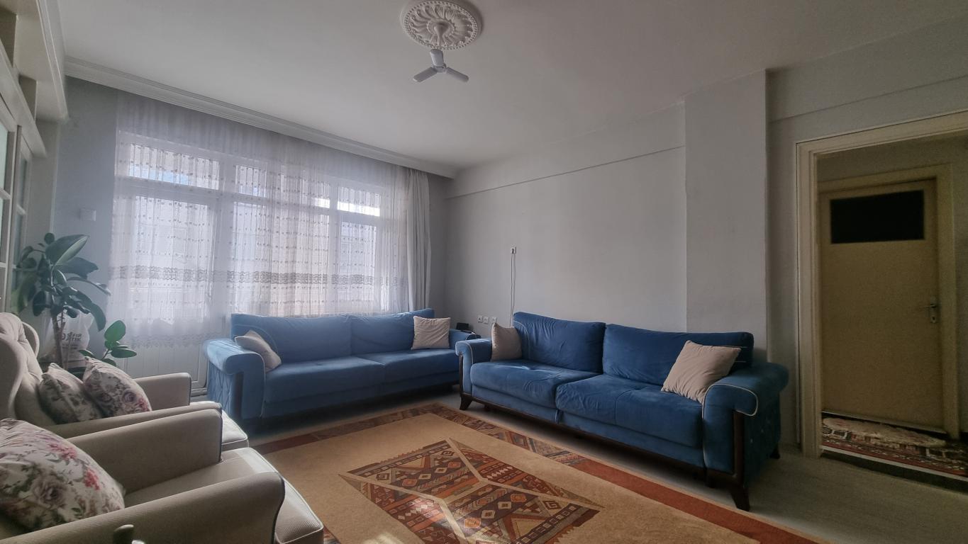 Satılık KURTULUŞ CADDESİ ÜZERİ 3+1 ARAKAT DAİRE