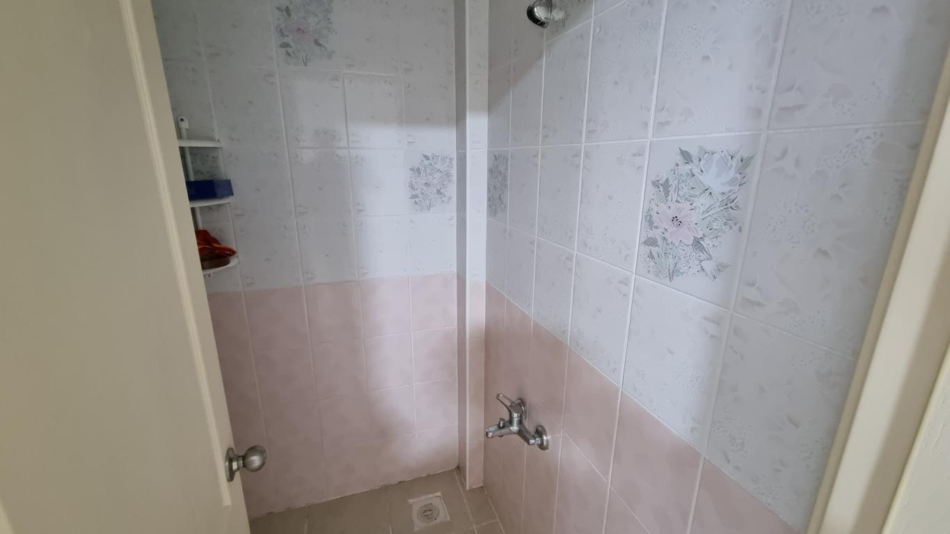 Kiralık CUMHURİYETTE 3+1 DOĞALGAZLI ARAKAT DAİRE