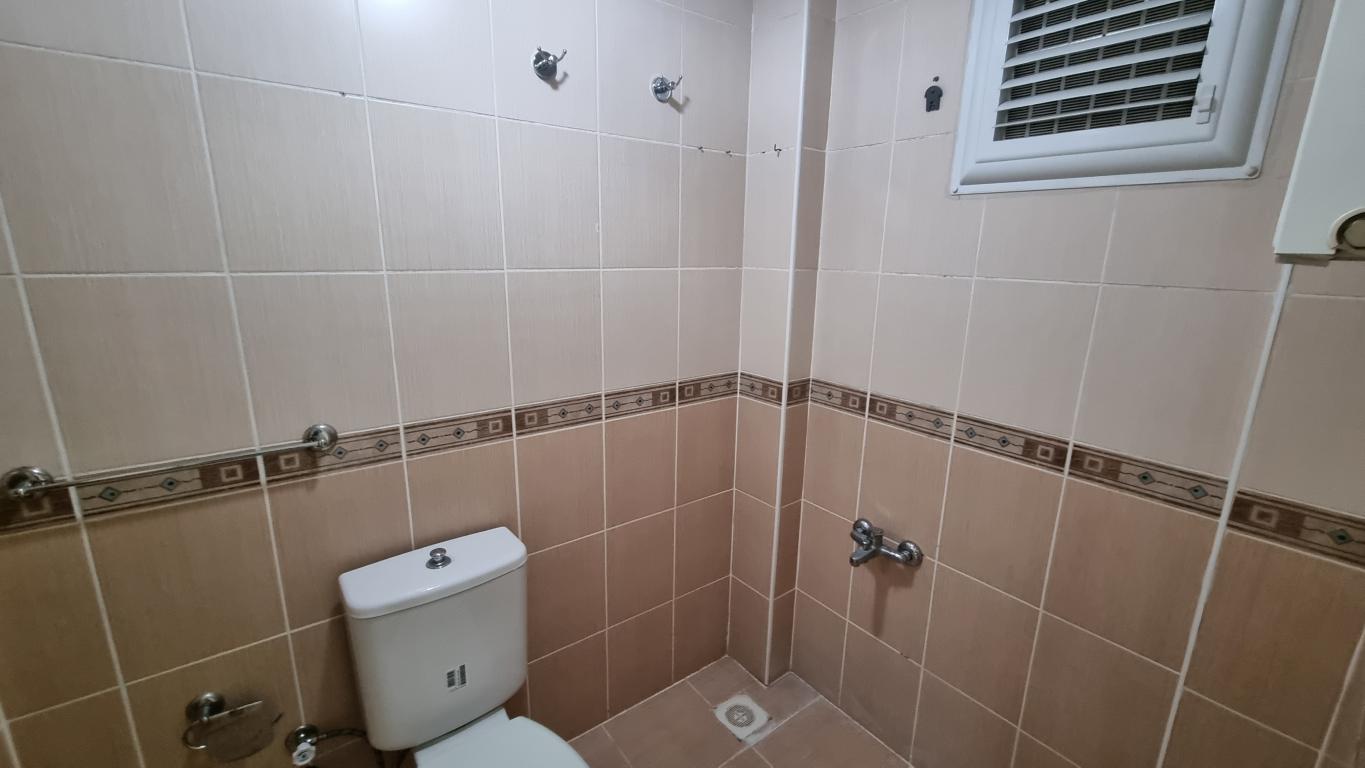 Kiralık CUMHURİYETTE 3+1 DOĞALGAZLI ARAKAT DAİRE