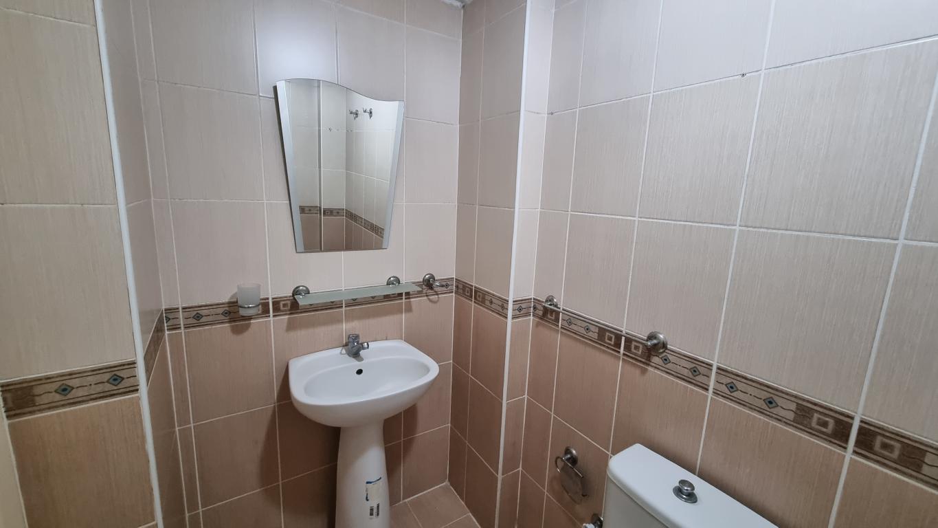 Kiralık CUMHURİYETTE 3+1 DOĞALGAZLI ARAKAT DAİRE