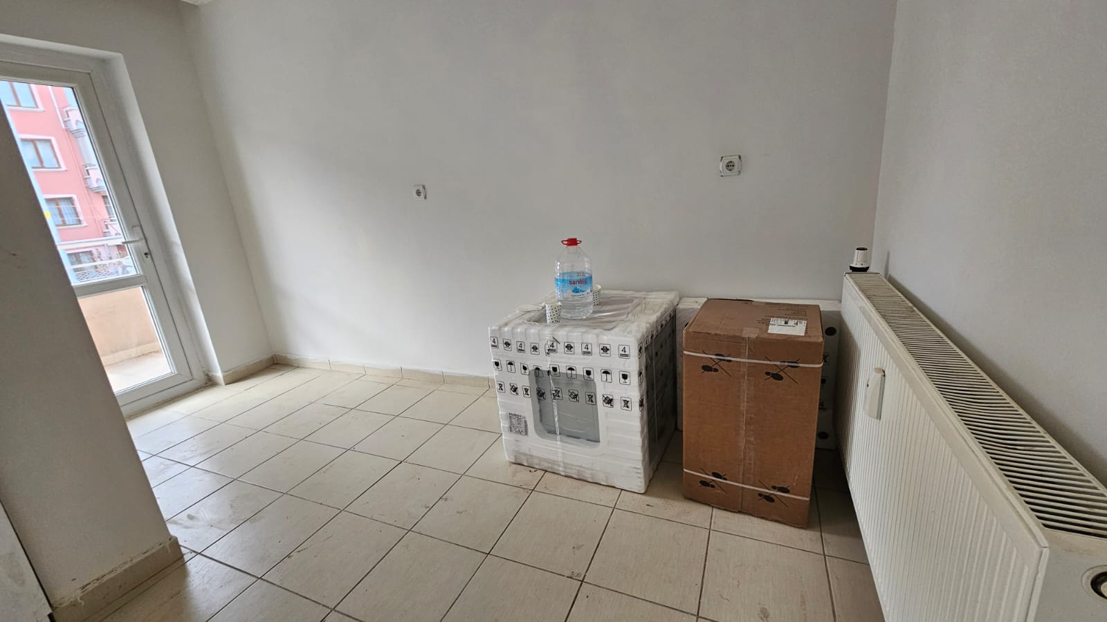 Satılık SELÇUKLU DA KÖŞE BİNA KÖŞE DAİRE AFJETLİ KAP. OTO. SATILIK DAİRE